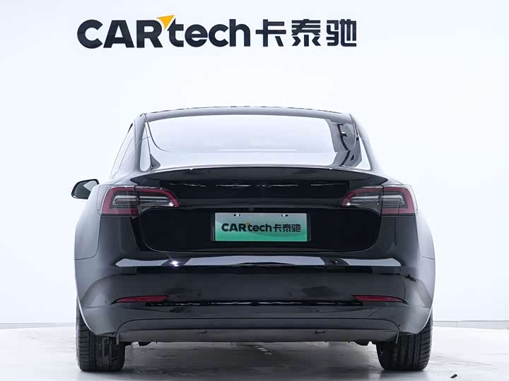 Фото 6 - Tesla Model 3