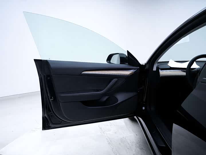 Фото 7 - Tesla Model 3