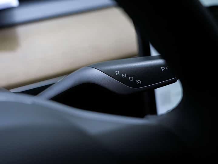 Фото 9 - Tesla Model 3