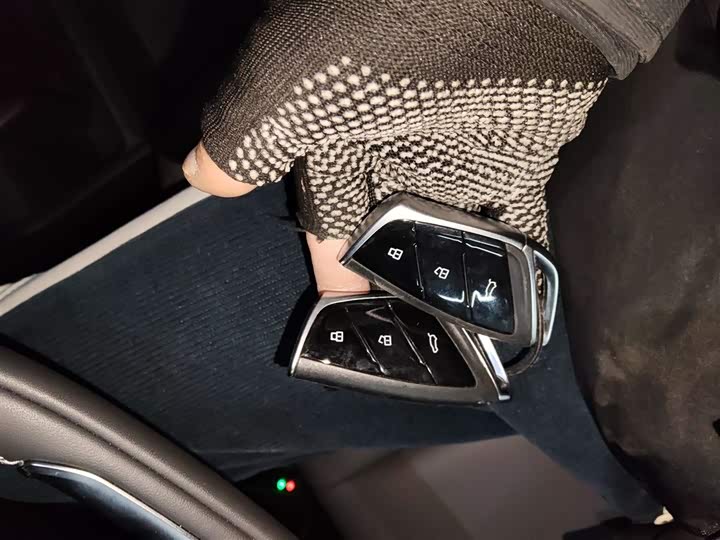 Фото 9 - Maxus Mifa 7