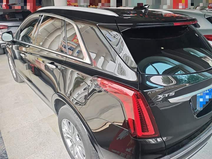 Фото 5 - Cadillac XT5