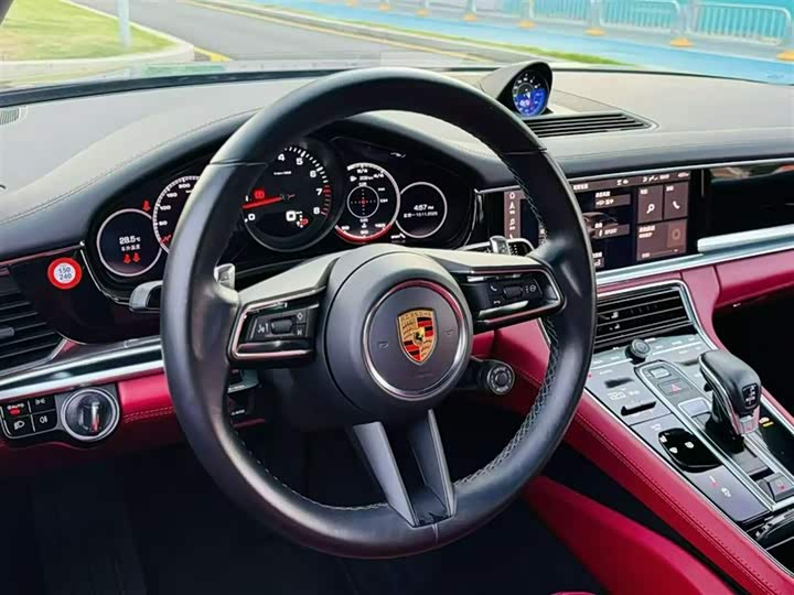 Фото 5 - Porsche Panamera