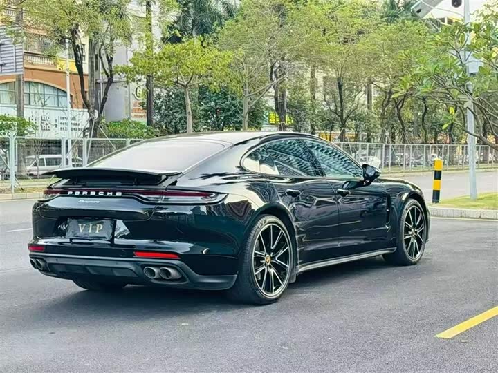 Фото 9 - Porsche Panamera