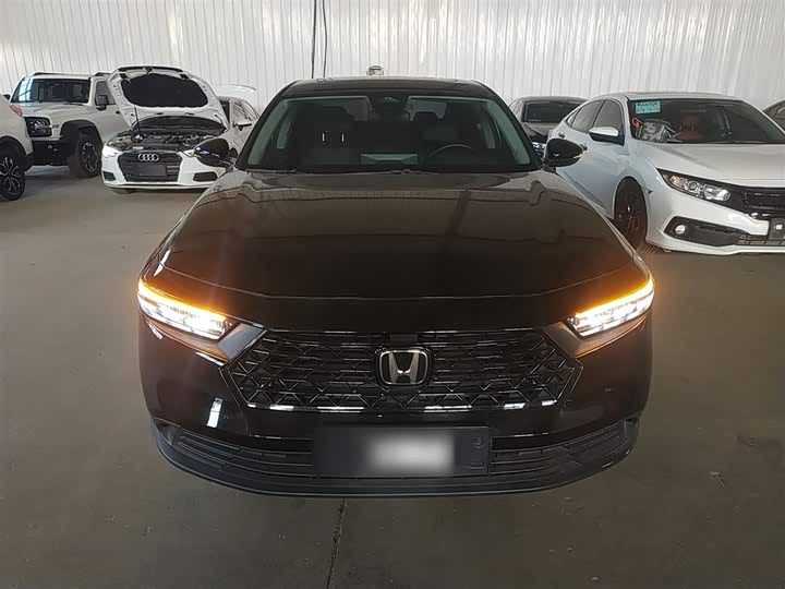 Фото 3 - Honda Accord