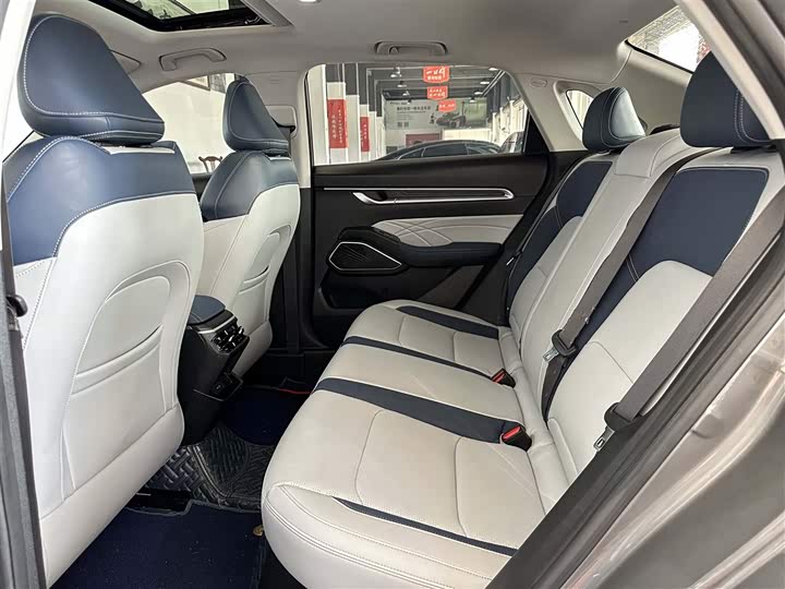 Фото 5 - Geely Emgrand