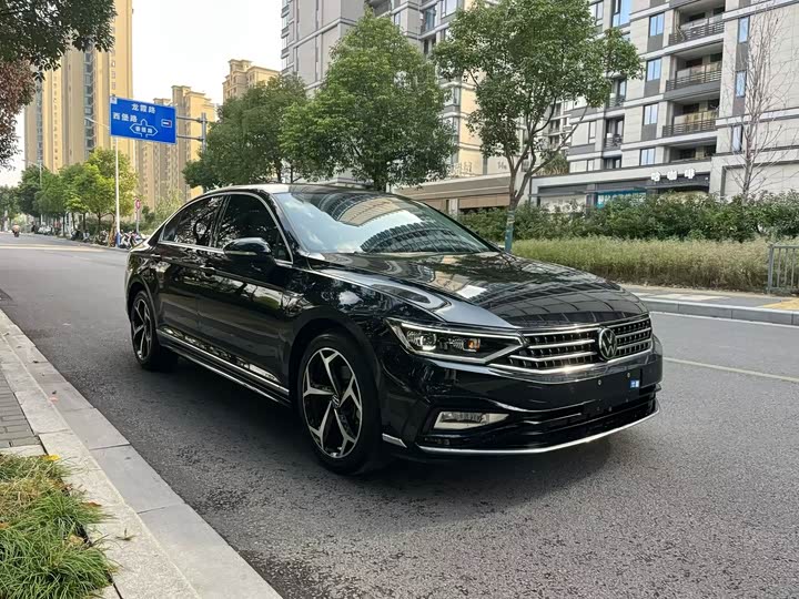 Фото 3 - Volkswagen Magotan