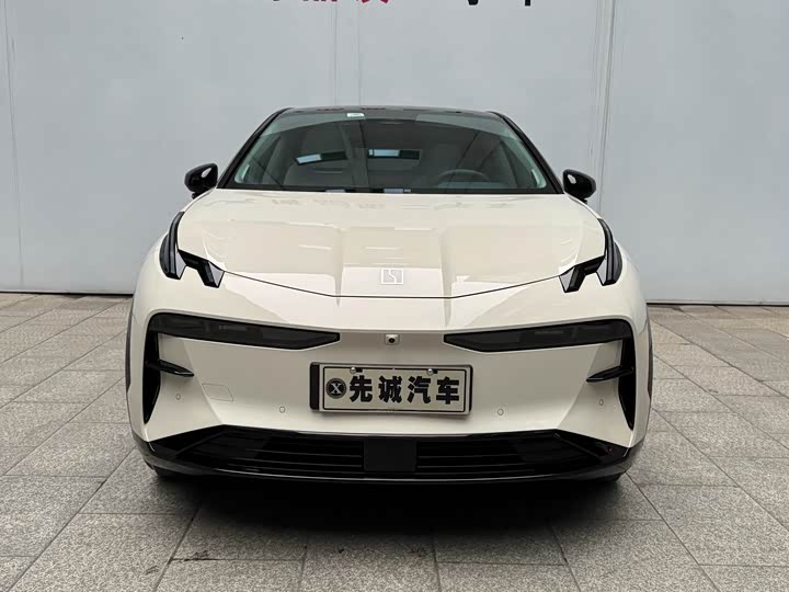 Фото 2 - Zeekr X