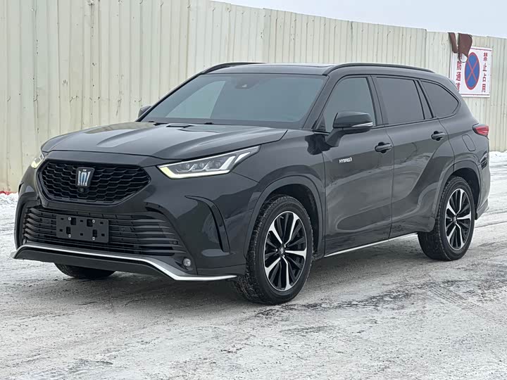 Фото 1 - Toyota Crown Kluger