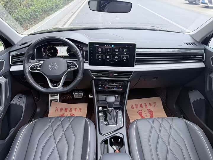 Фото 4 - Volkswagen Tiguan L Pro