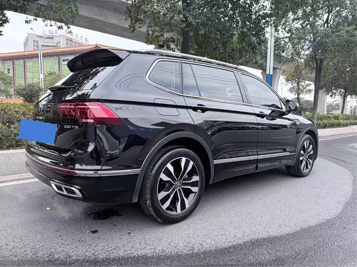 Фото 7 - Volkswagen Tiguan L Pro