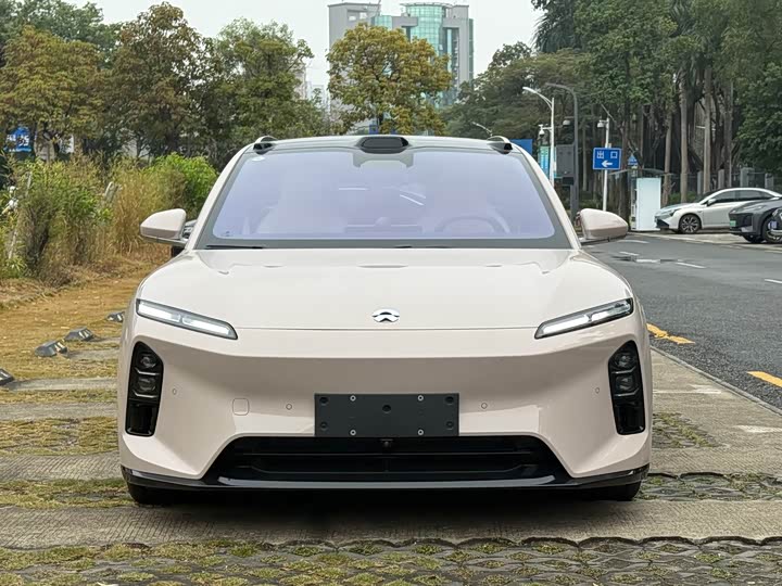 Фото 2 - Nio ET5T