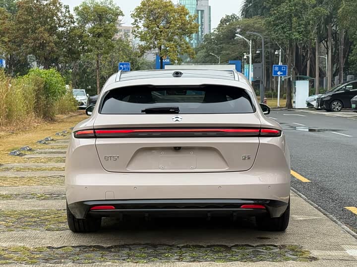 Фото 8 - Nio ET5T