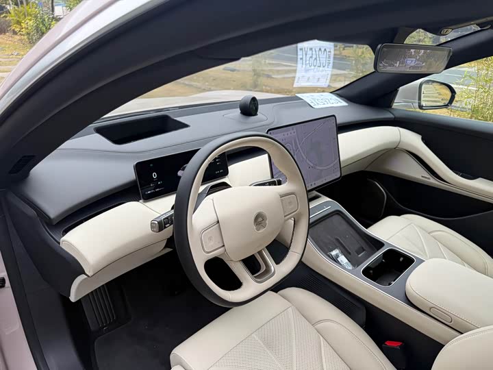 Фото 9 - Nio ET5T