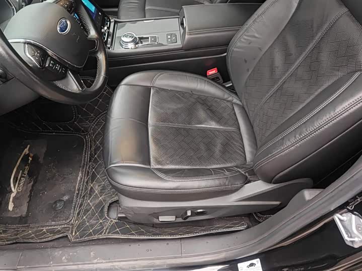 Фото 9 - Ford Taurus