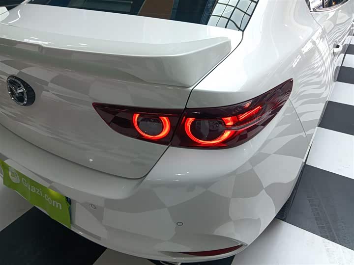 Фото 8 - Mazda 3 (Axela)