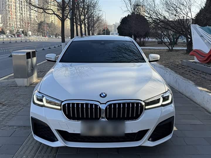 Фото 3 - BMW 5 Series