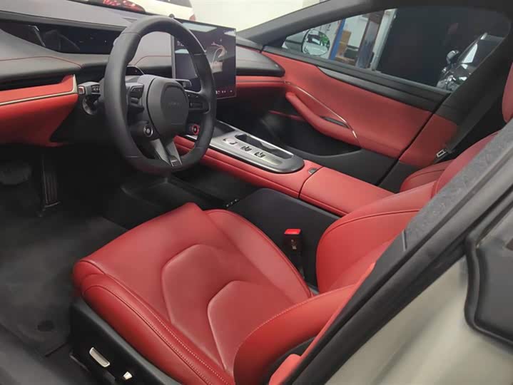 Фото 9 - Xiaomi SU7