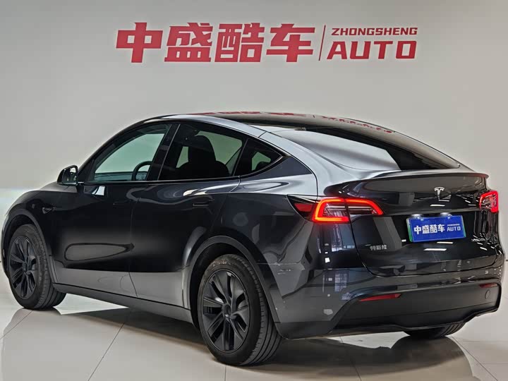 Фото 4 - Tesla Model Y