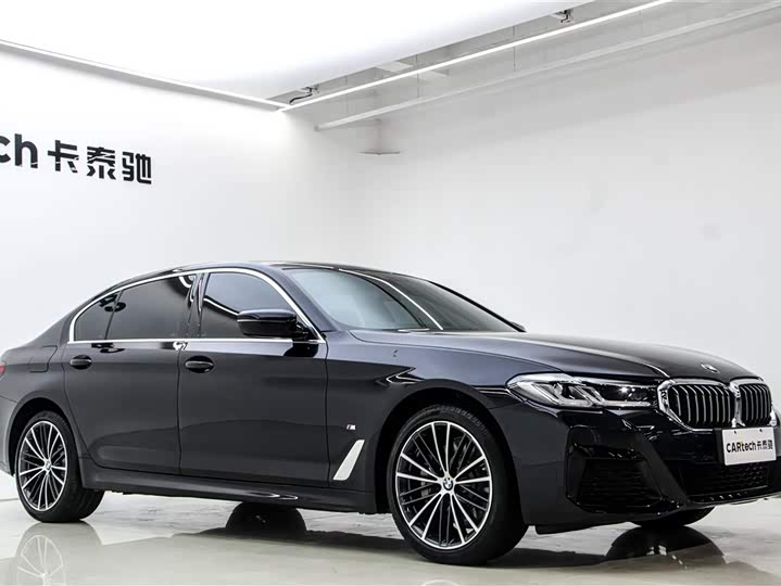 Фото 3 - BMW 5 Series