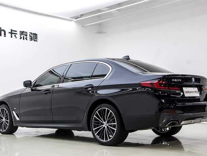 Фото 6 - BMW 5 Series