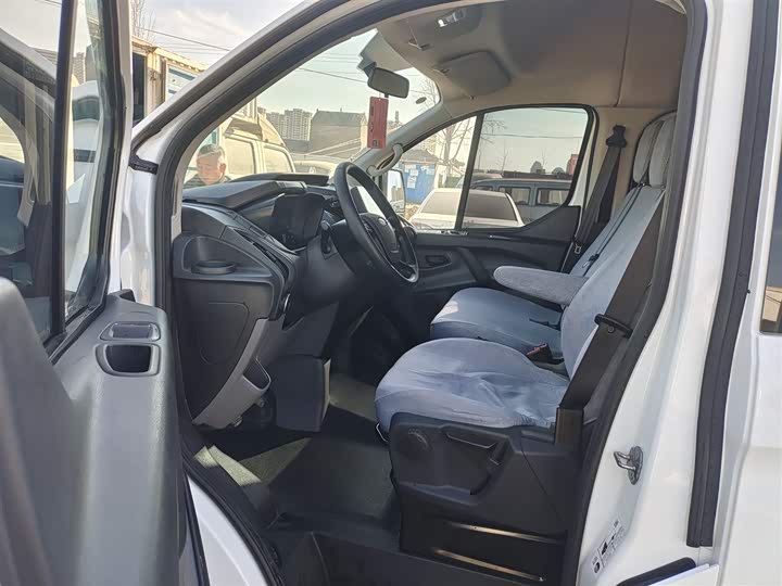 Фото 13 - Ford Transit