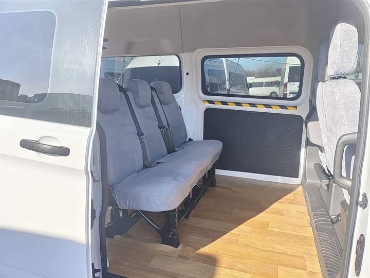 Фото 14 - Ford Transit