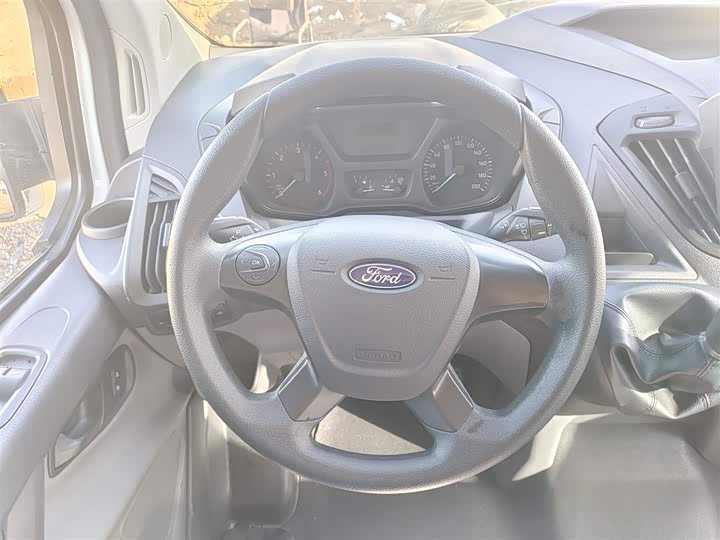 Фото 3 - Ford Transit