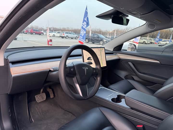 Фото 7 - Tesla Model 3