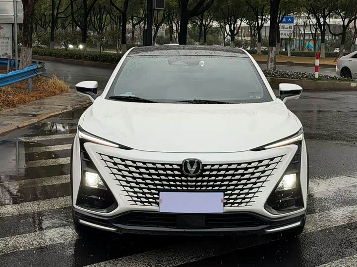 Фото 2 - Changan UNI-T