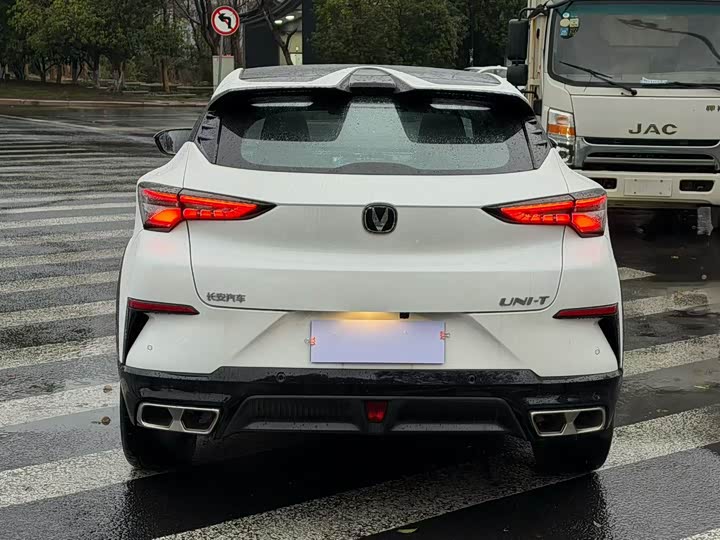 Фото 4 - Changan UNI-T