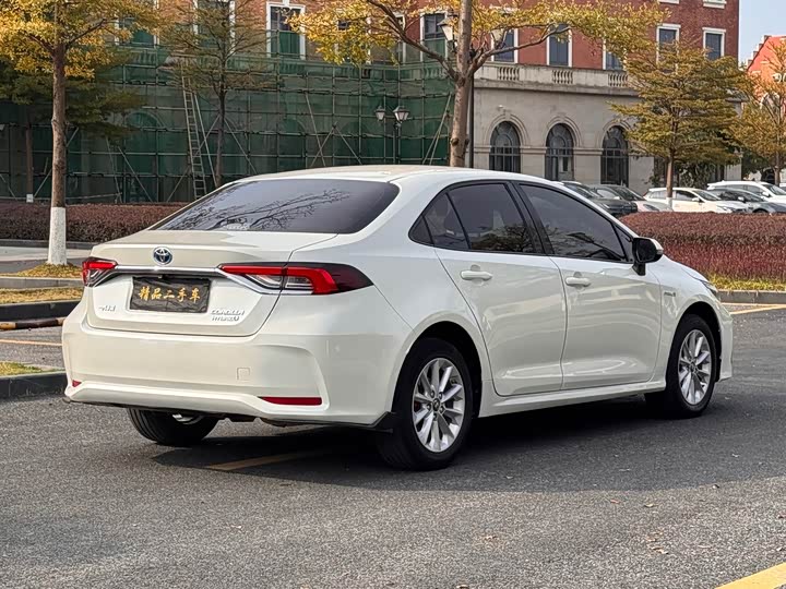 Фото 6 - Toyota Corolla