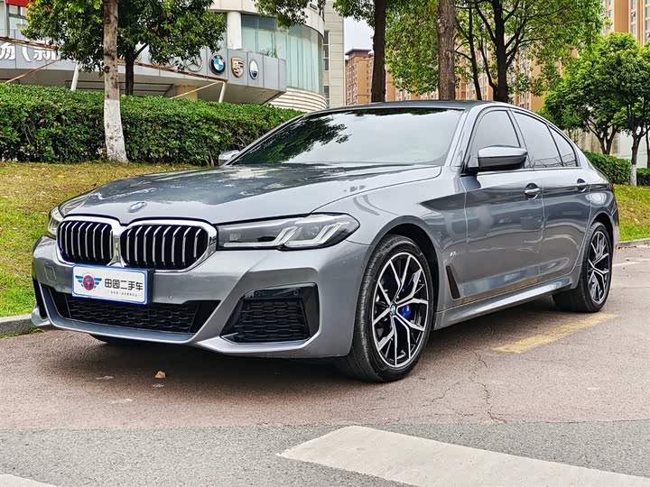 Фото 1 - BMW 5 Series