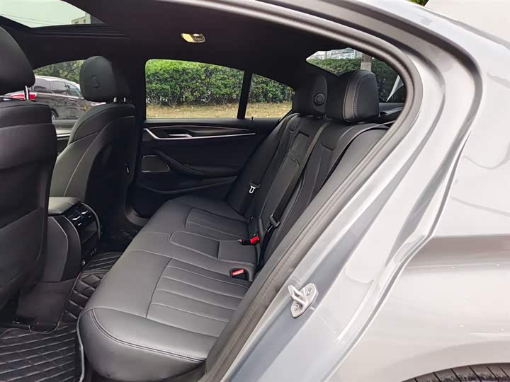 Фото 9 - BMW 5 Series