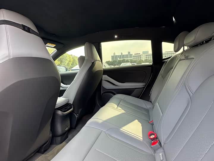 Фото 9 - Nio ET5