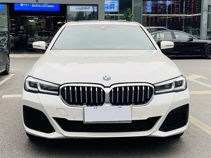 Фото 1 - BMW 5 Series