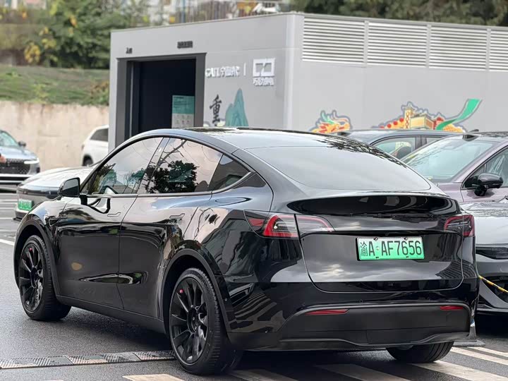 Фото 2 - Tesla Model Y