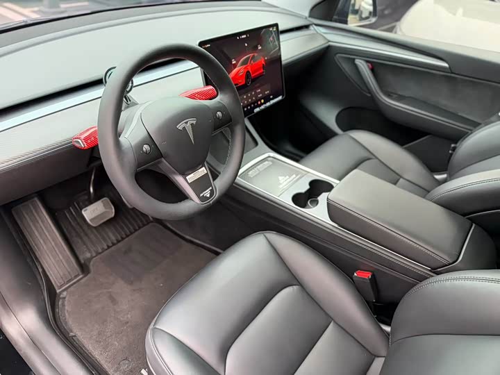 Фото 3 - Tesla Model Y