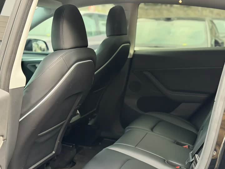 Фото 4 - Tesla Model Y