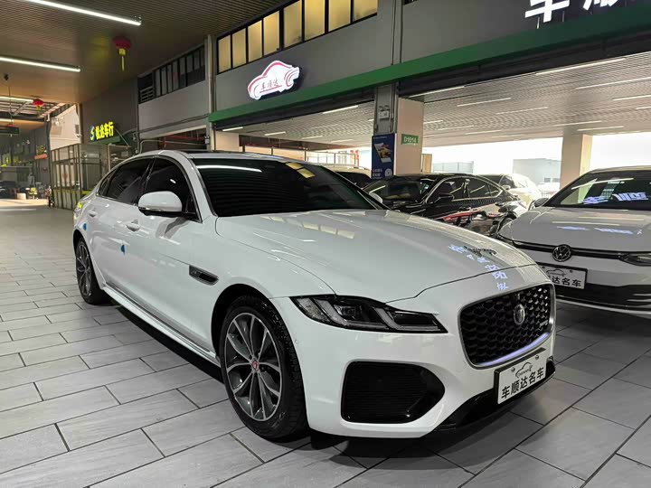 Фото 2 - Jaguar XF L