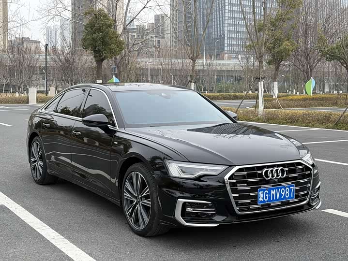 Фото 3 - Audi A6L