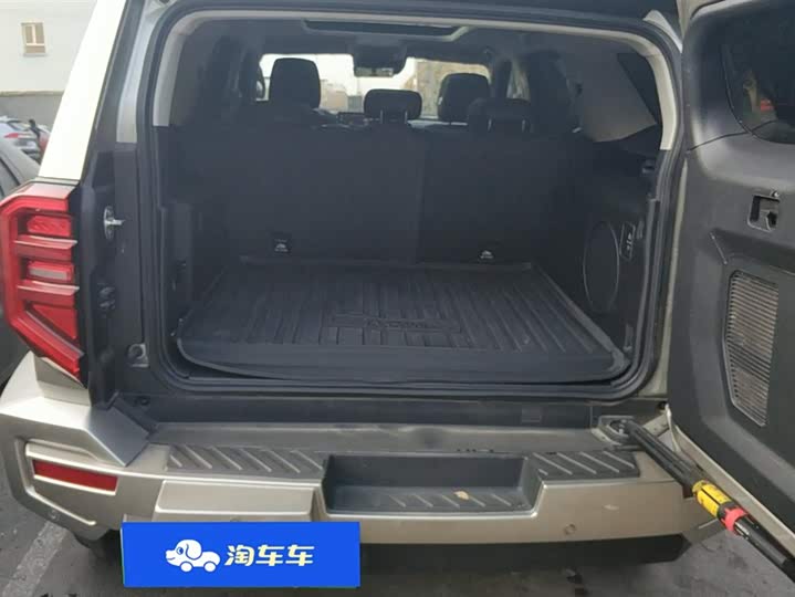 Фото 4 - Tank 400 Hybrid