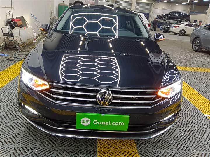 Фото 3 - Volkswagen Magotan