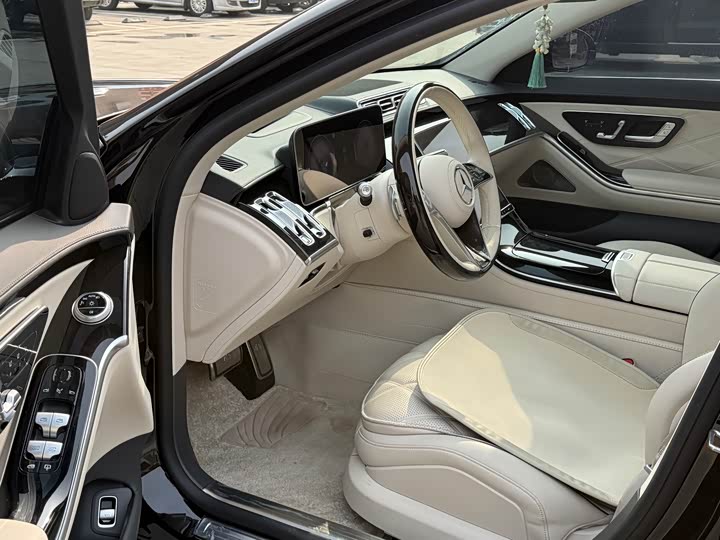 Фото 7 - Mercedes-Benz Maybach S-Class