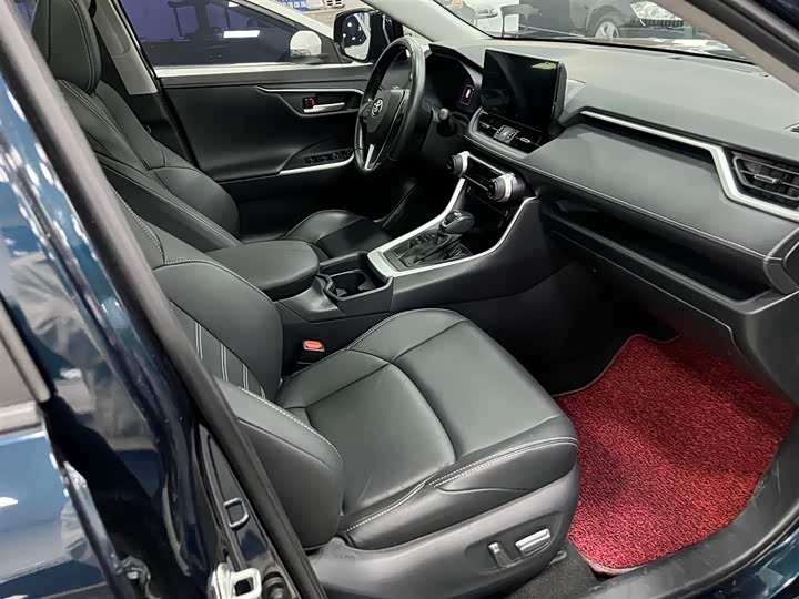 Фото 8 - Toyota Wildlander