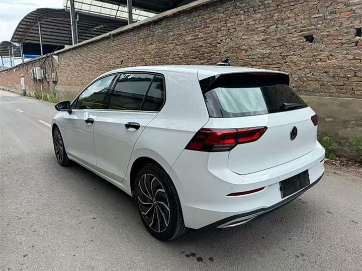 Фото 7 - Volkswagen Golf