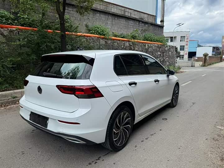 Фото 8 - Volkswagen Golf