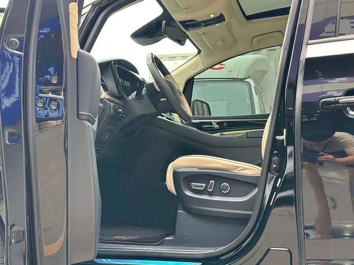 Фото 6 - GAC Trumpchi M8