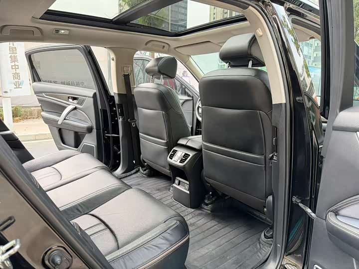 Фото 6 - Honda Avancier