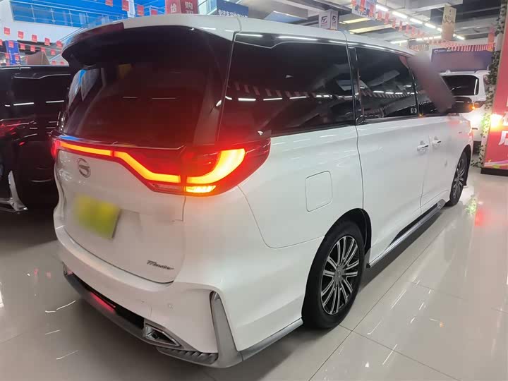 Фото 7 - GAC Trumpchi M8