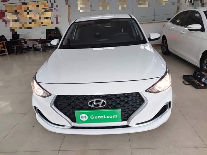 Фото 3 - Hyundai Celesta